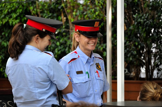 Spanish policewomen