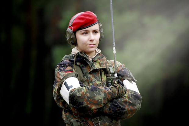 http://media.moddb.com/cache/images/groups/1/6/5425/thumb_620x2000/German_Fem_Soldat.jpg