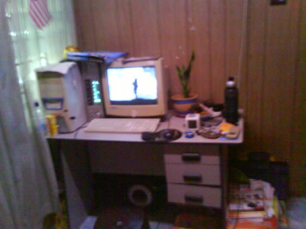 Old PC Running Call Of Duty Modern Warfare