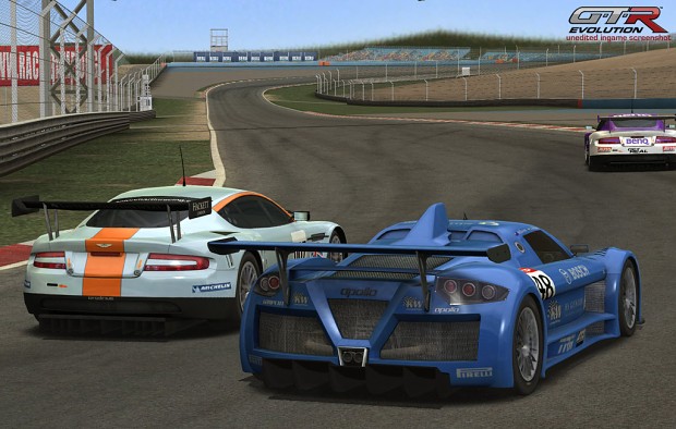 difference between gtr evolution and race 07