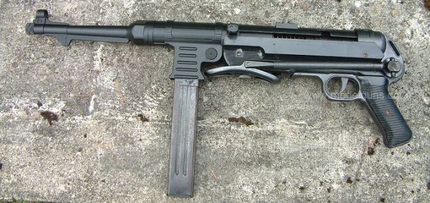 Maschinenpistole 40 (MP40) « Schmeisser »