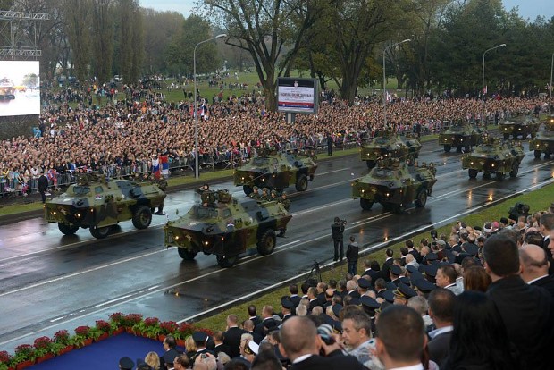 Војна парада у Београду