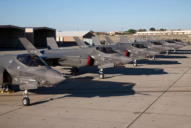 Lineup of USAF F-35's.