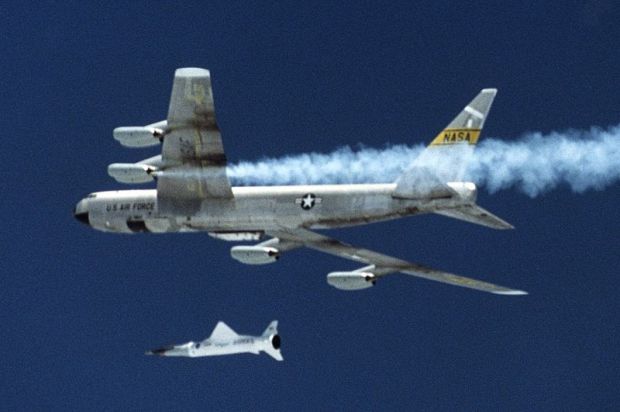 B-52B bomber with 2 X43 parasite fighter