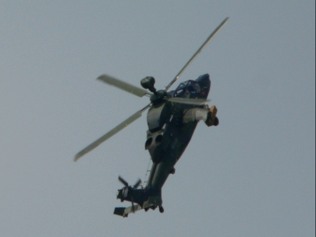 Eurocopter Tiger looping