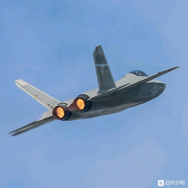 Latest image of China's FC-31 prototype