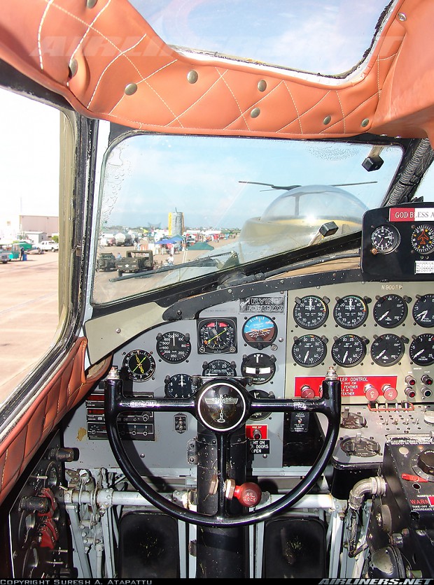 B17G Cockpit