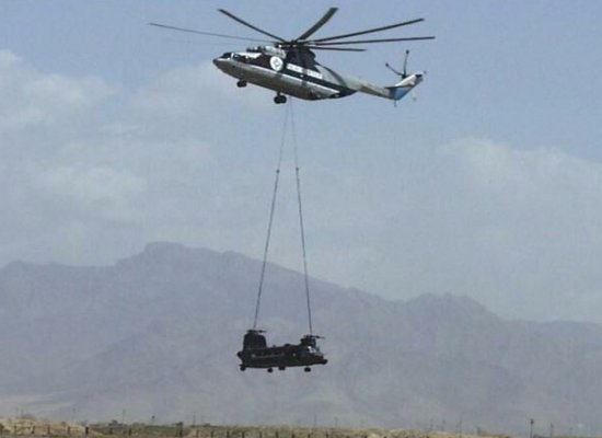 Mil-26 lifting Chinook in Afghanistan