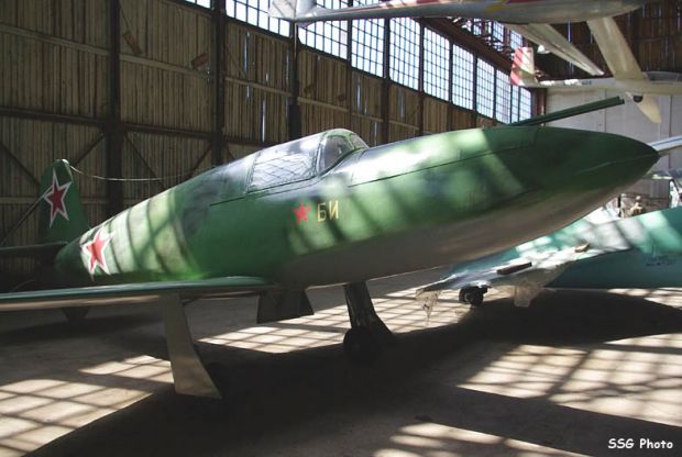 Bi-1 the first soviet rocket plane