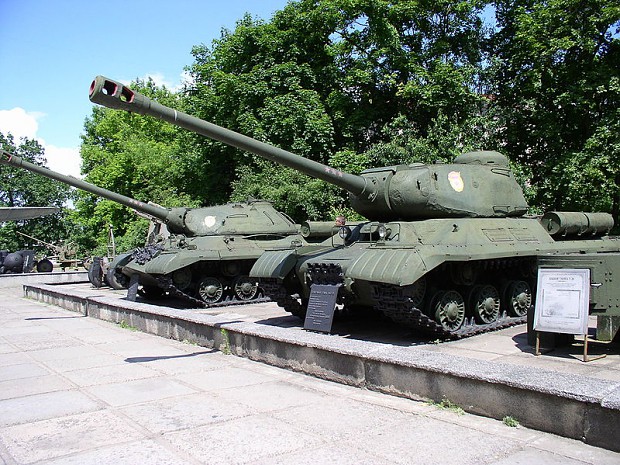 Iosif Stalin Tank