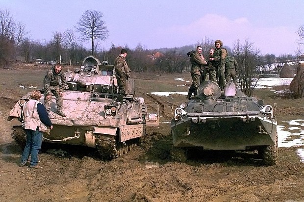 BTR-80 and a Bradley working together.