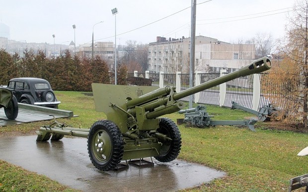 ZiS-3 76 mm divisional gun