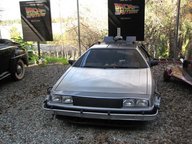 One Of The Deloreans From The Movie  Read Disc.
