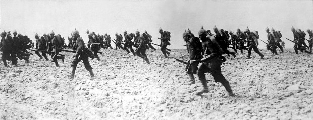 ww1 infantry on the move