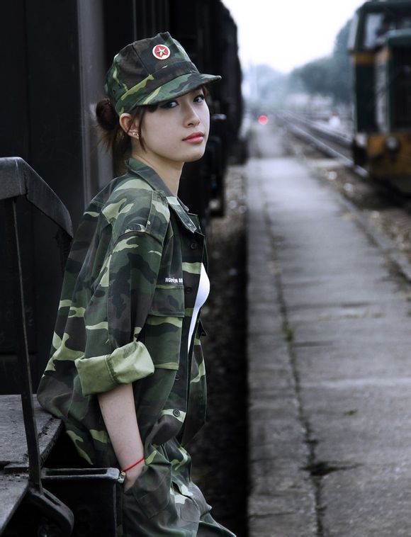 Vietnames army girls