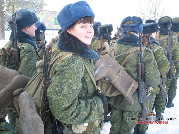 Belorussian Female Soldiers on exercise