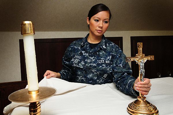 USA Female Naval Member
