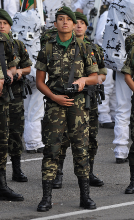 Spanish female Spec-Ops soldier