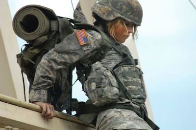 Haulin' ass: American female soldier