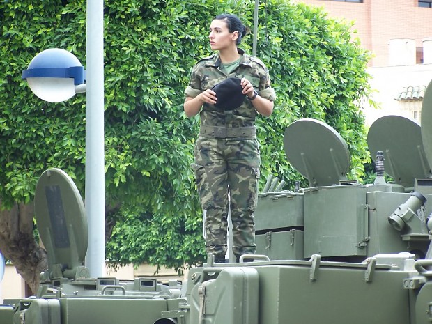 Spanish female soldier