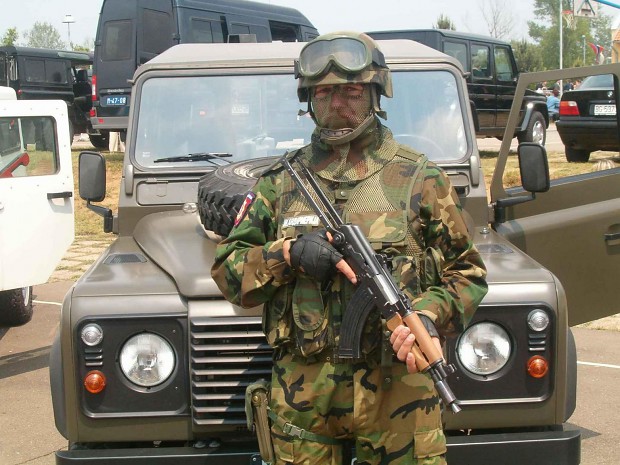 Serbian Gendarme near Landrover
