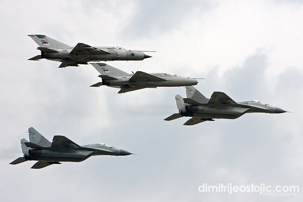 127. Fighter Sqn. "Knights" formation