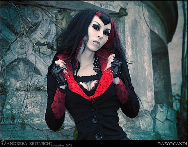 Goth/vampirish girl for inspiration