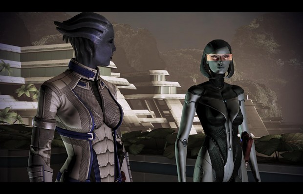 EDI and Liara, default uniforms mod