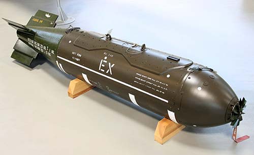 USA cluster bomb