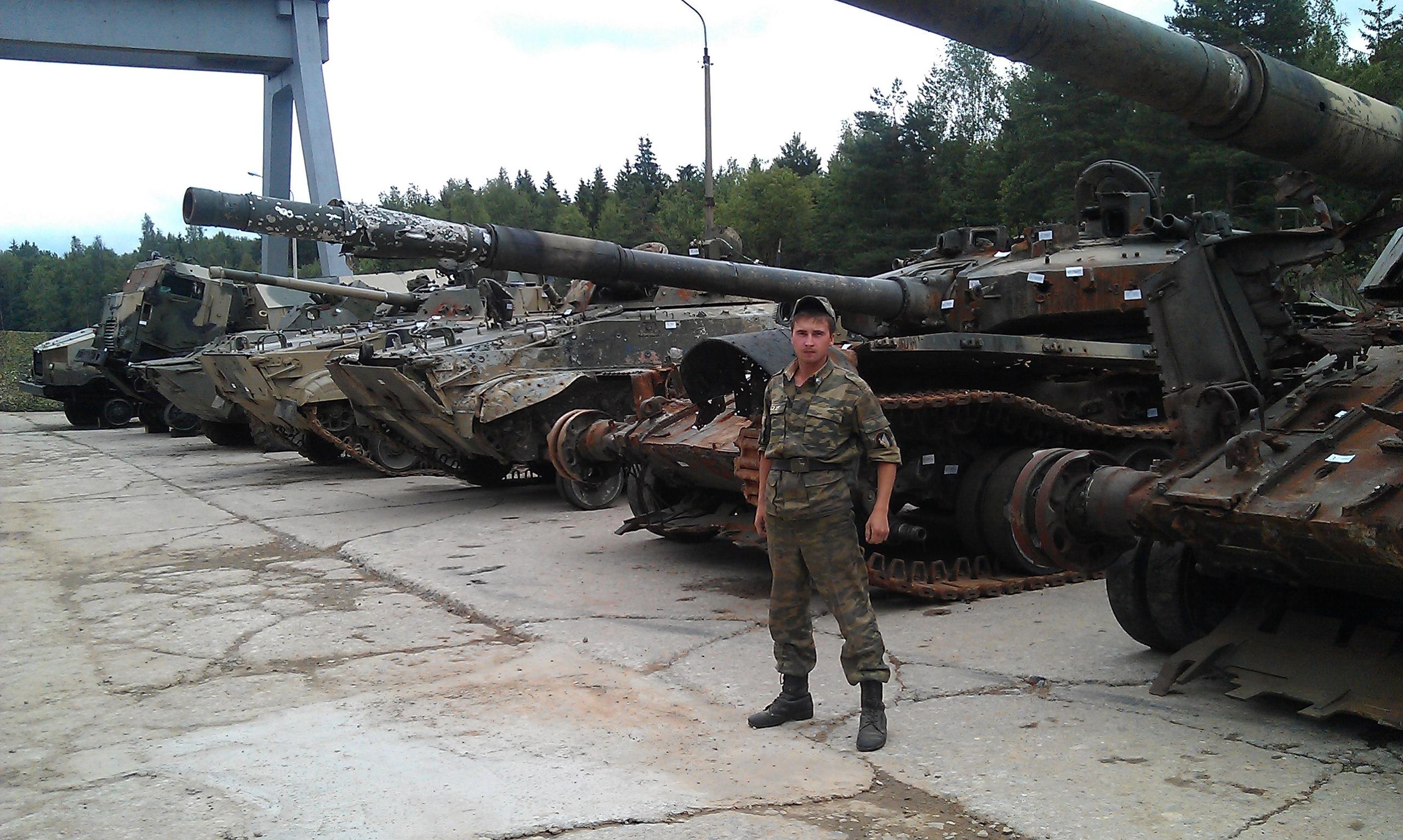 Сво танки абрамс. Танк т90 в Чечне. Т-90 В Чечне. Танк т90 прорыв.