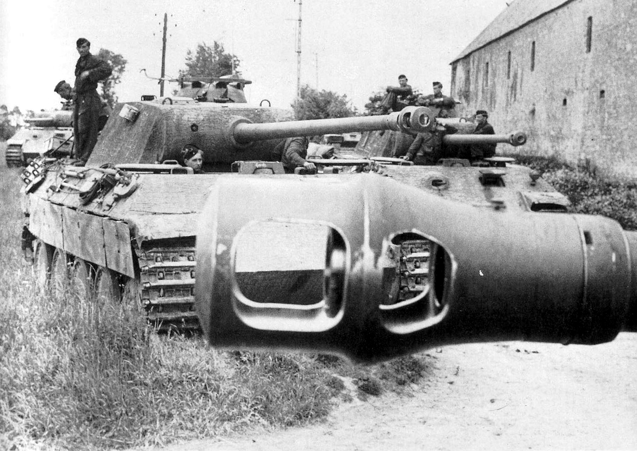 Самые опасные немцы. Пантера в Нормандии 1944. Танк пантера в Нормандии 1944. Танк пантера 2. Танк пантера вермахта.