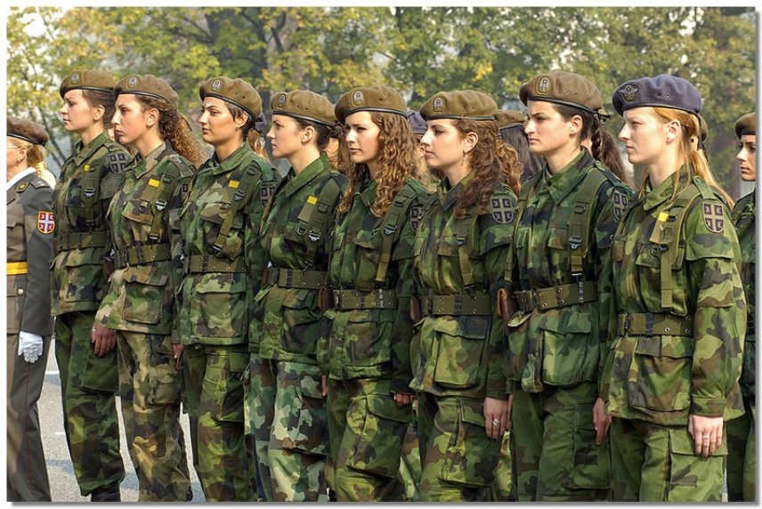 Serbian Female Soldiers image - Females In Uniform (Lovers Group) .