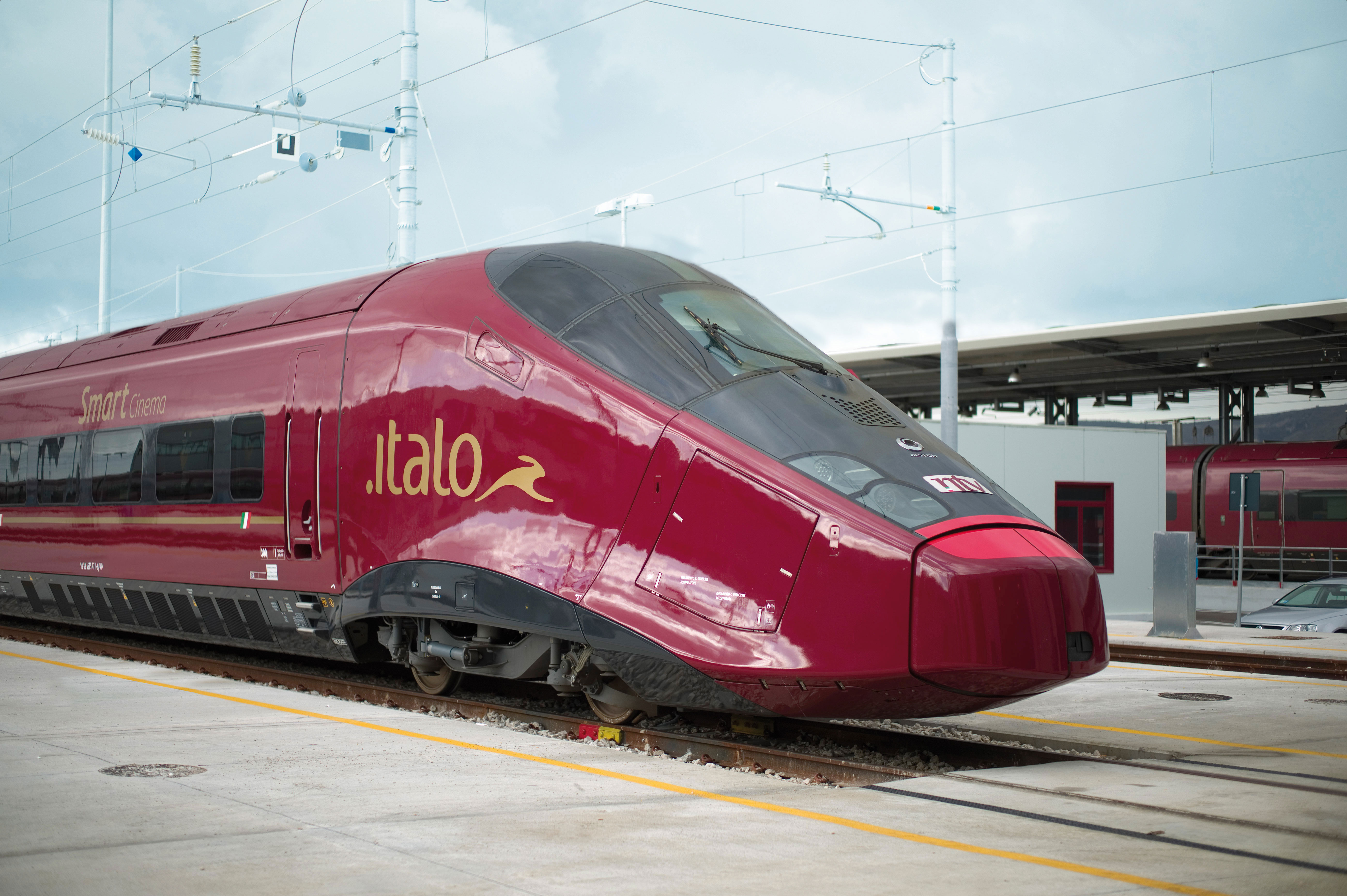 Italotreno. Итальянские скоростные поезда Italo. Скоростной поезд Italo treno. Высокоскоростной поезд AGV Italo.