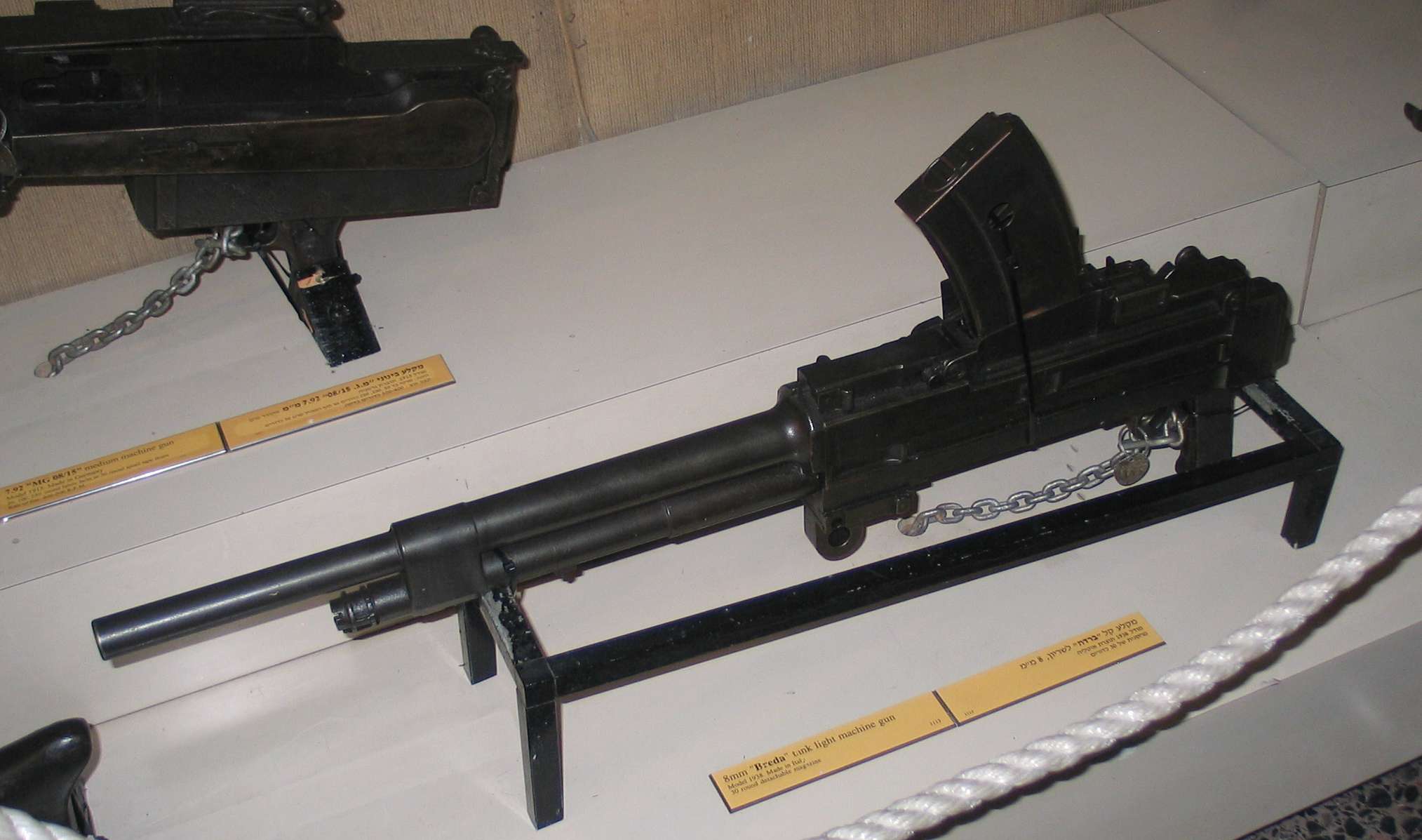 Breda M1938 light machine gun ba
