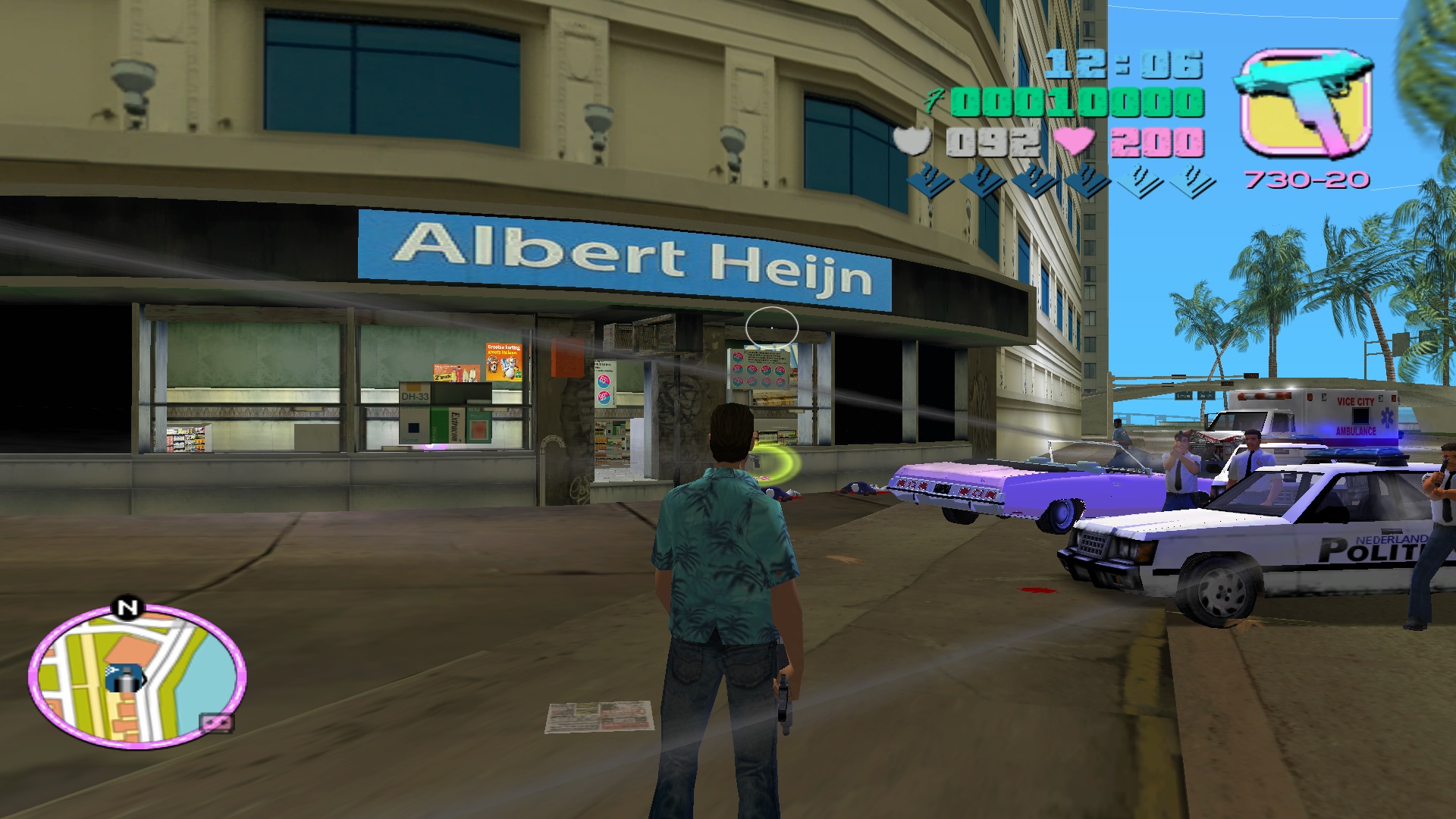 Гта вс на андроид. ГТА Вайс Сити 2003. GTA vice City полицейский участок. Grand Theft auto vice City screenshots. GTA вай Сити больница.